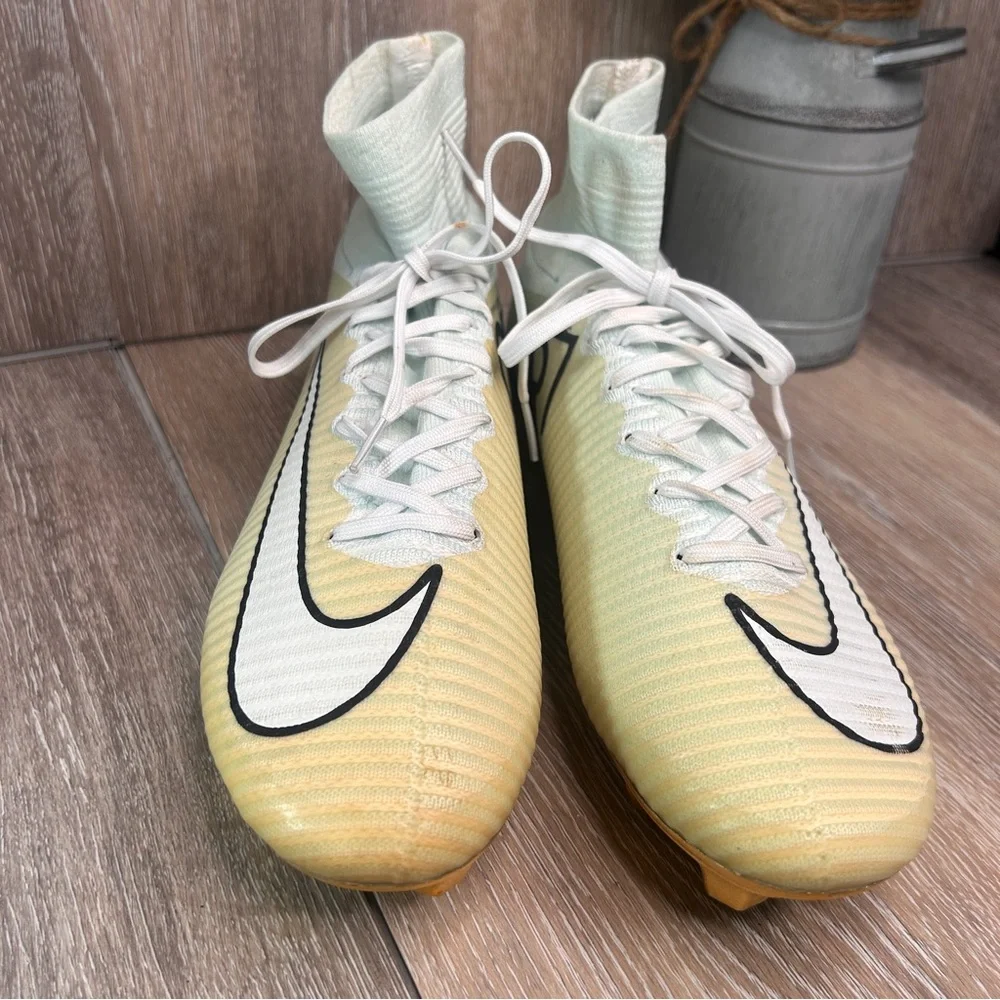 Nike Mercurial Men's Soccer Cleats in Light Green, White and Gold - Picture 7 of 9